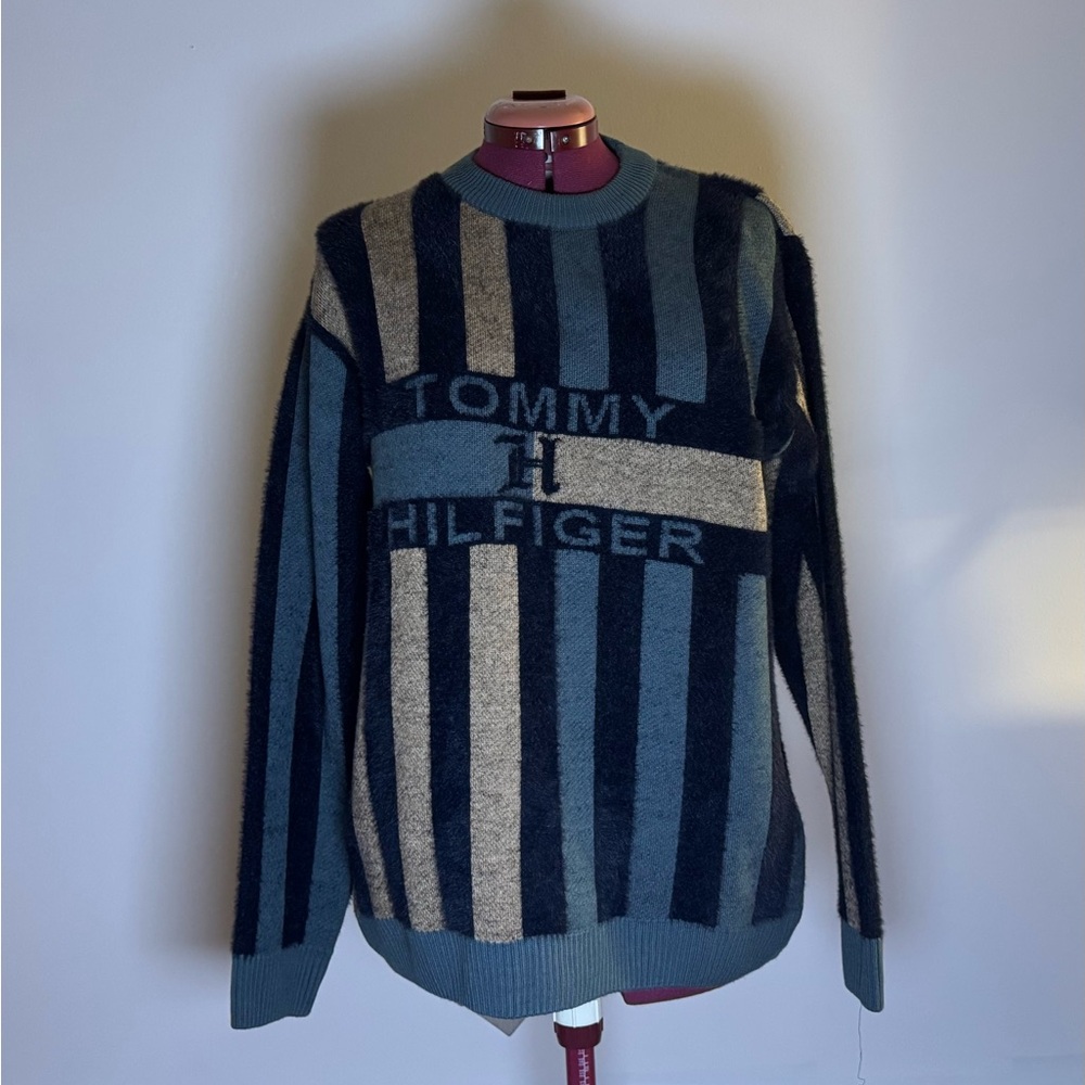Tommy Hilfiger Knit Sweater Graphic Pullover